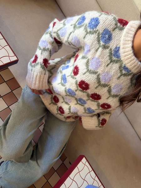 SWETER FLOWER