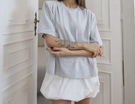 T-SHIRT ISSA - SZARY